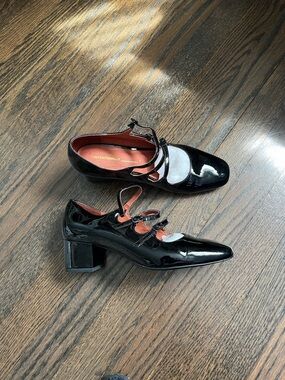 INTENTIONALLY BLANK Black Patent Mary Jane Block Heel Pumps